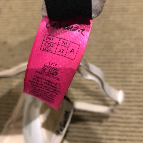 32A push-up bra - Picture 2 of 3